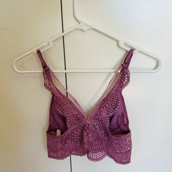 SOLD | Victoria’s Secret Bralette - Picture 2 of 2